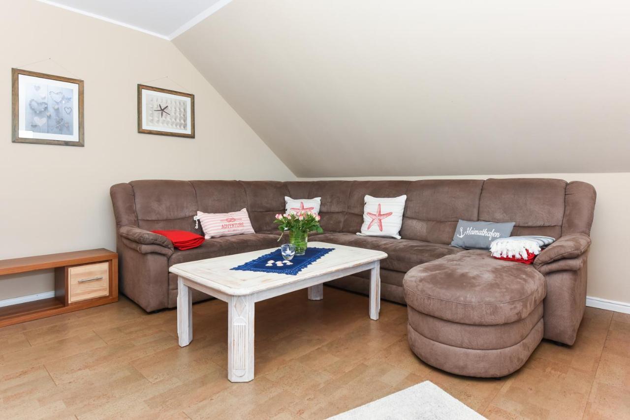 Ferienwohnung Haus Heimathafen Esens Bagian luar foto