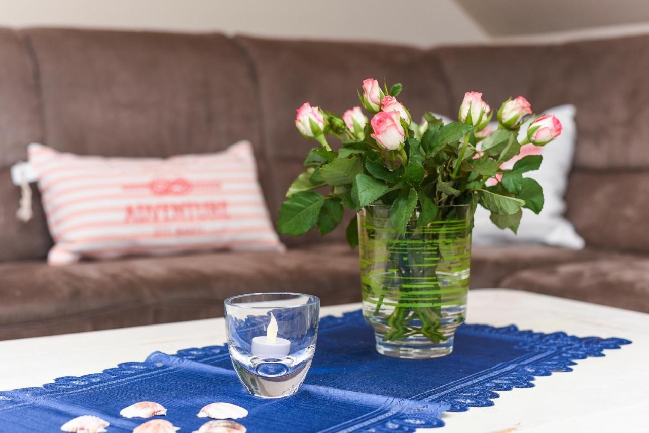 Ferienwohnung Haus Heimathafen Esens Bagian luar foto