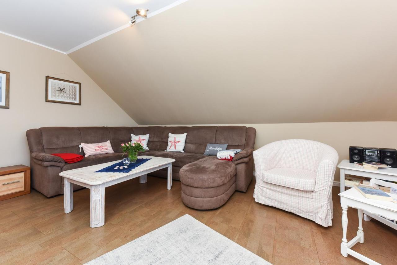 Ferienwohnung Haus Heimathafen Esens Bagian luar foto