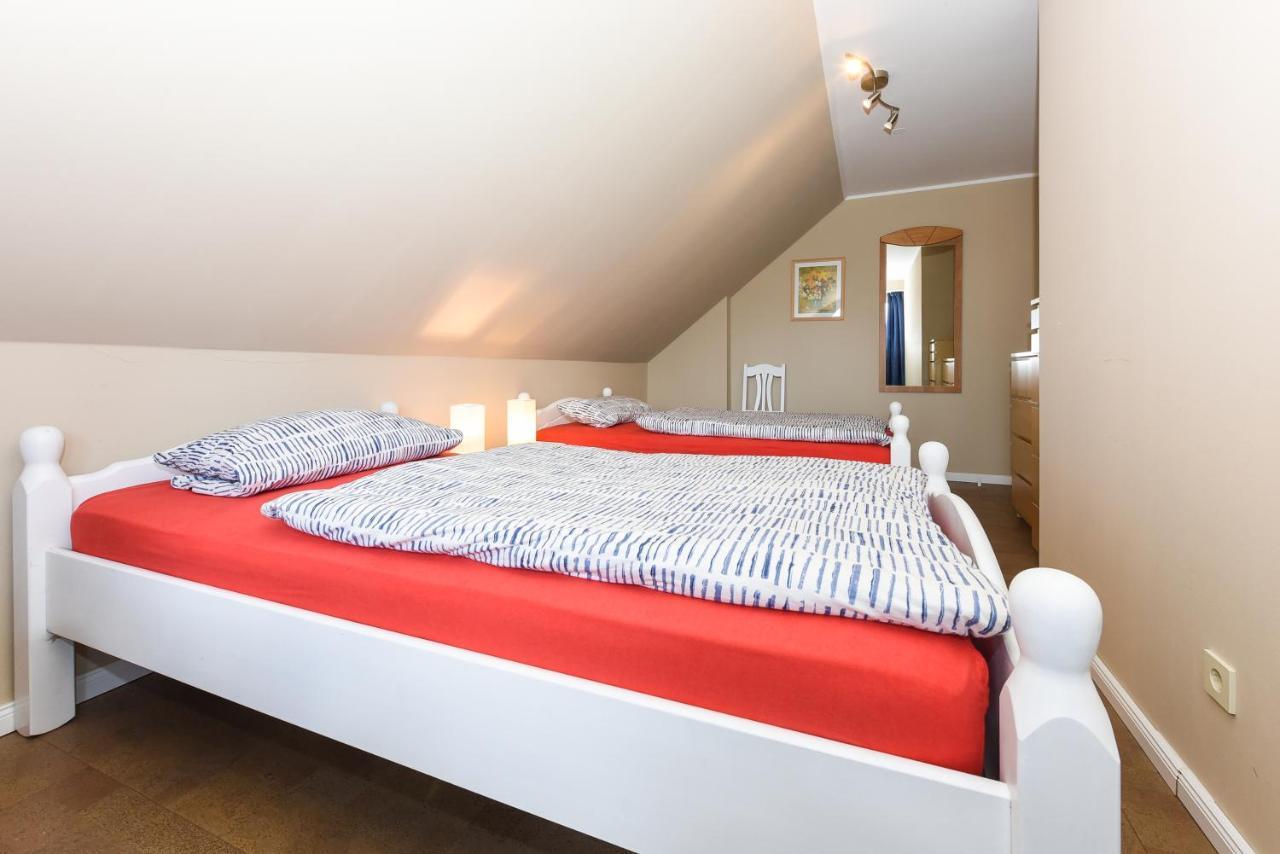 Ferienwohnung Haus Heimathafen Esens Bagian luar foto