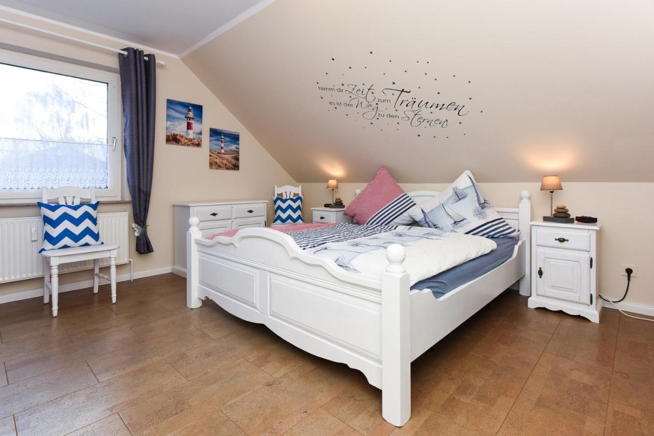 Ferienwohnung Haus Heimathafen Esens Bagian luar foto