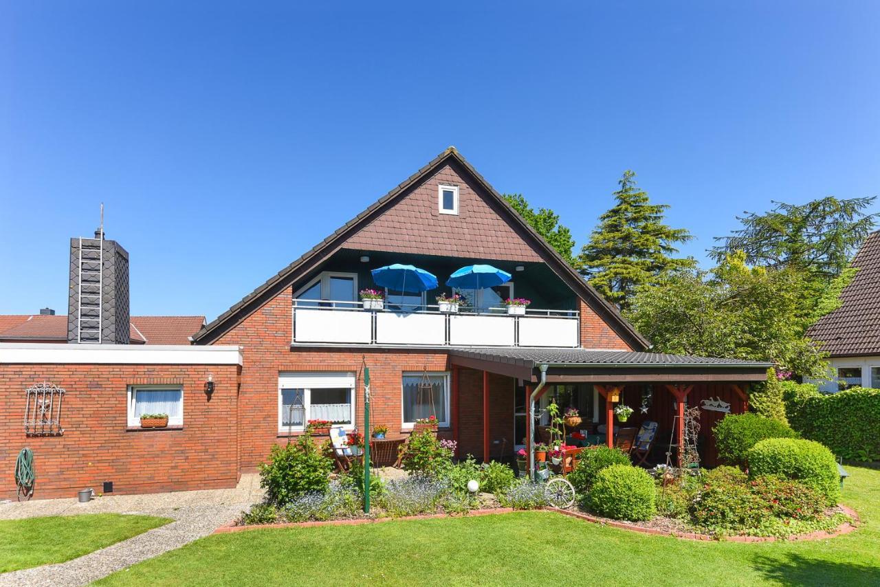 Ferienwohnung Haus Heimathafen Esens Bagian luar foto